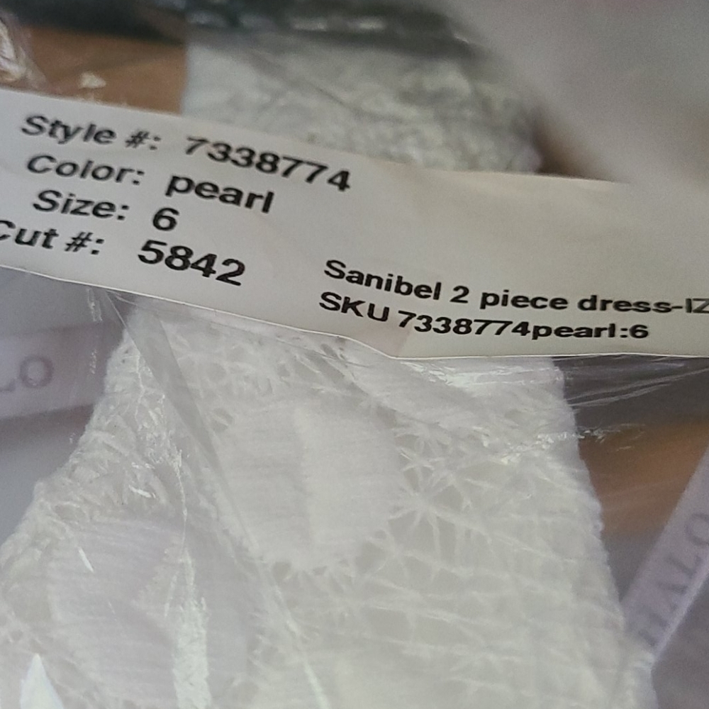 Black Halo 2 pc dress in pearl - Picture 8 of 8